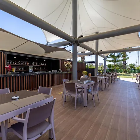 Sisus Marina Otel Çeşme