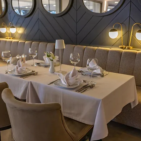 Otel Sisus Marina Çeşme