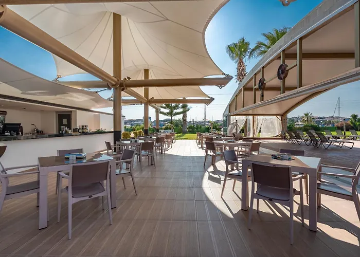 Hotell Sisus Marina