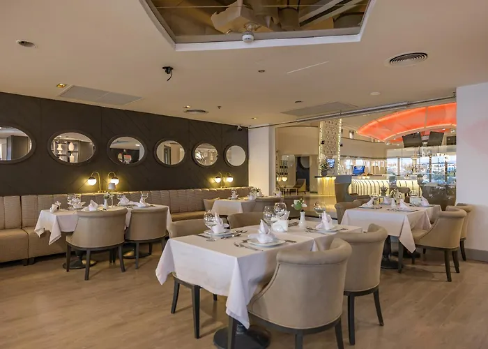Hotell Sisus Marina Çeşme