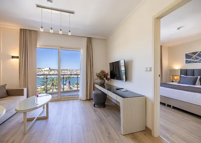 Hotel Sisus Marina 4*