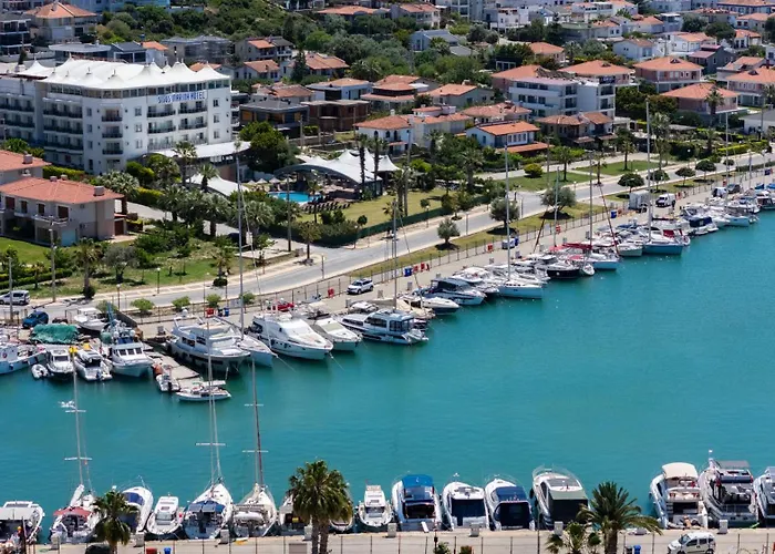 Hotell Sisus Marina 4*
