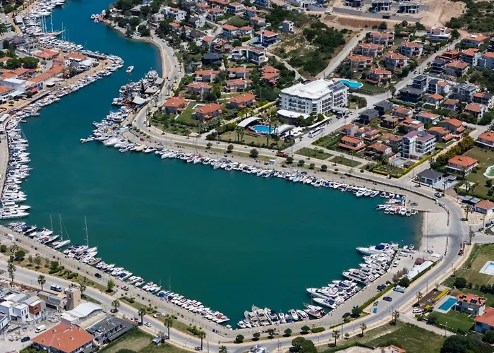 Sisus Marina 4*
