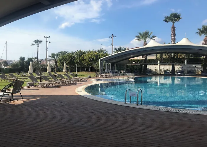 Sisus Marina Hotel