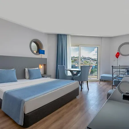 Sisus Marina Hotel Çeşme