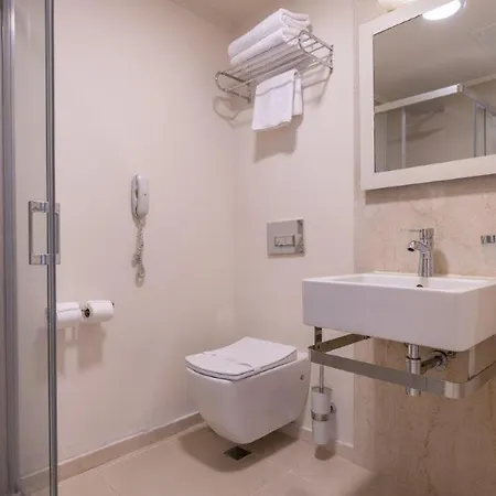 Sisus Marina Hotel