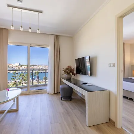 Hotell Sisus Marina 4*