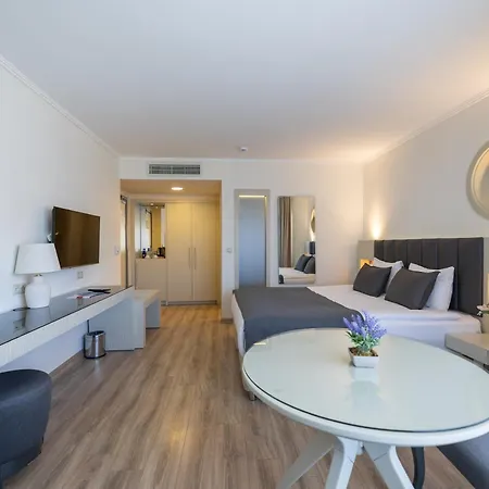 Otel Sisus Marina Çeşme