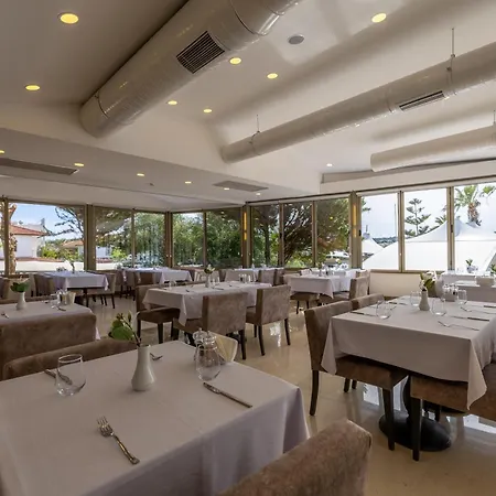 Sisus Marina Hotel